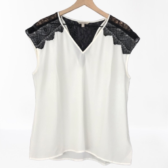 Banana Republic Tops - BANANA REPUBLIC sleeveless blouse w/ lace inserts